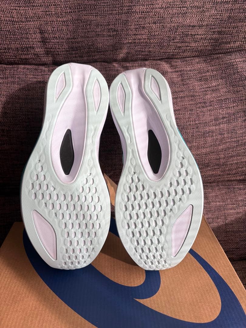 新品未使用asics マジックスピード4 25.5 women