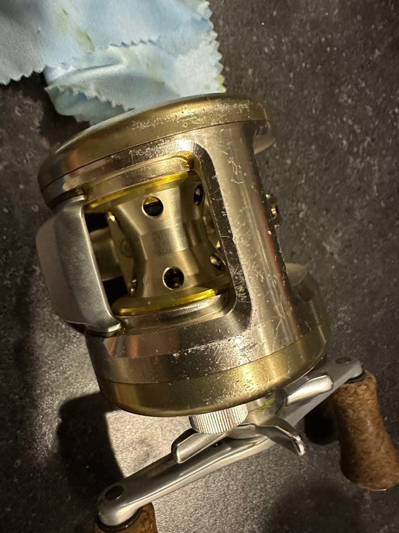 Daiwa ミリオネアcv-z 103 ベイトリール