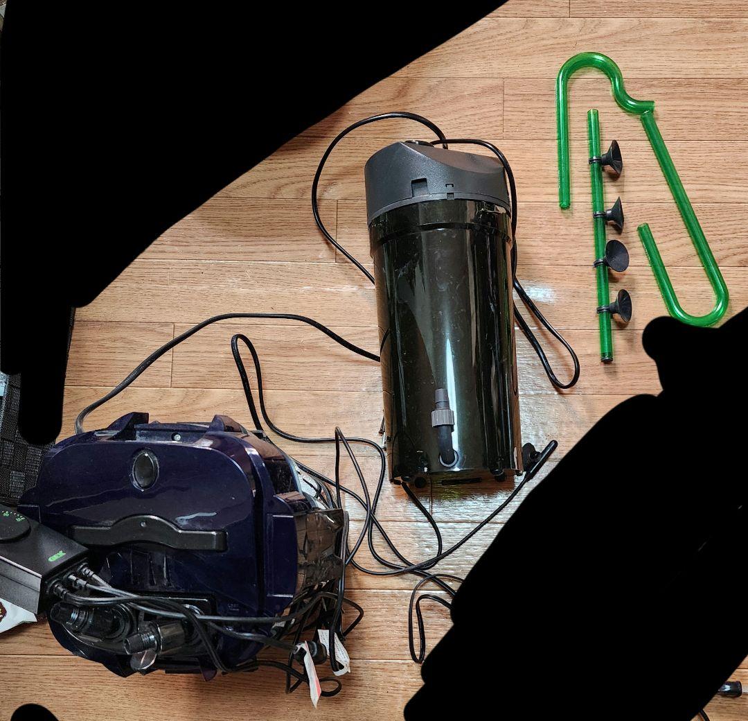 引取限定　90cm水槽、水槽台、外部フィルター２個セット