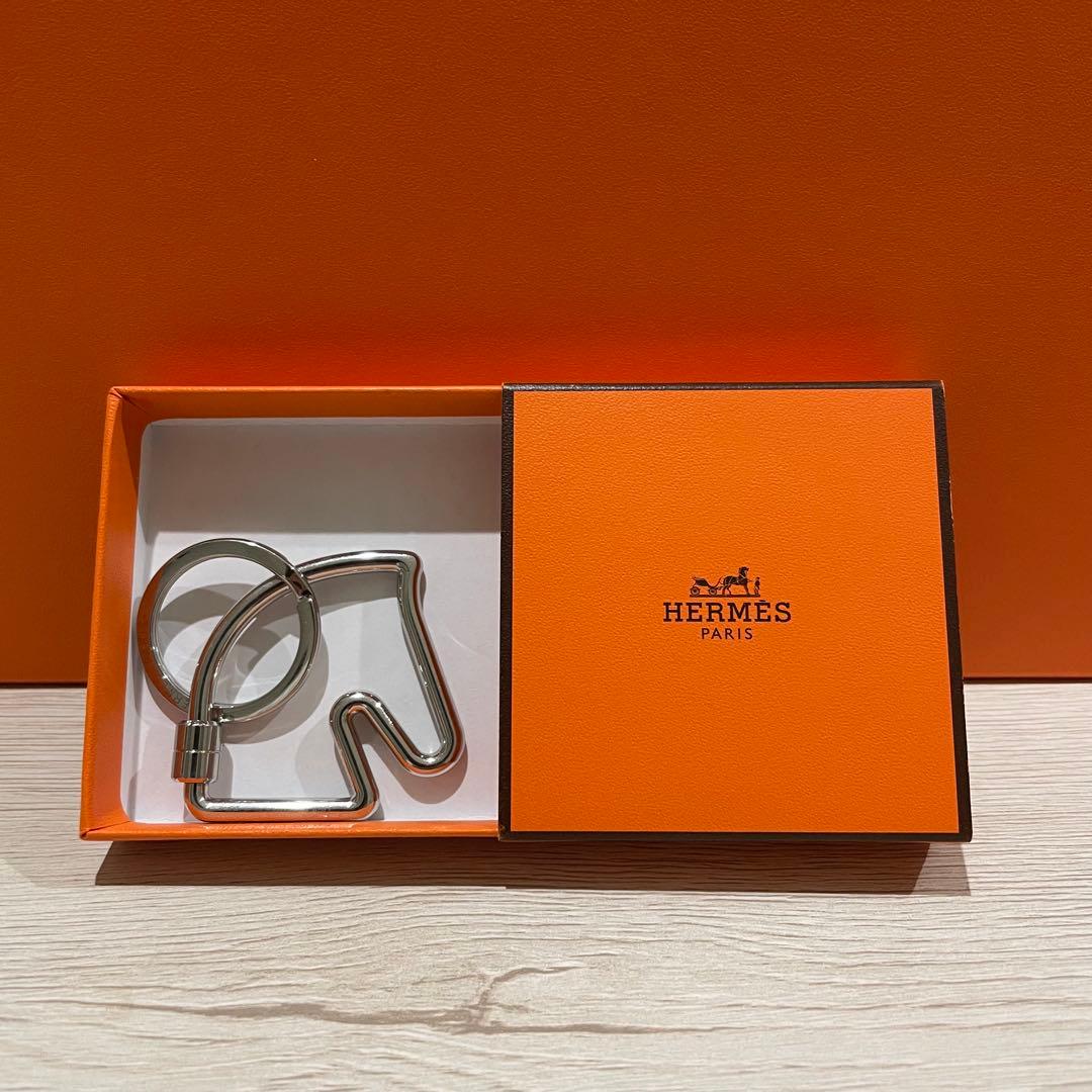 エルメス シュバル キーリング メタル シルバー
