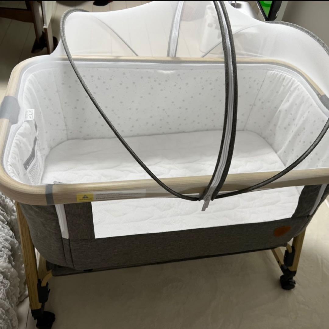 折りたたみベビーベット　添い寝可能