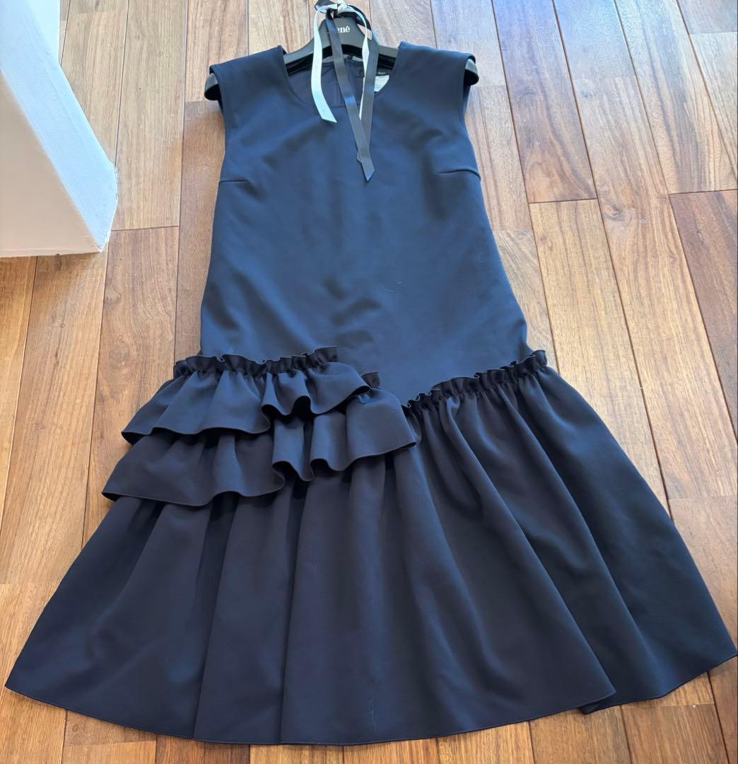 ♡Reneルネ♡ フリル　ワンピース ネイビー 34 確かだいたい7万ぐらい？