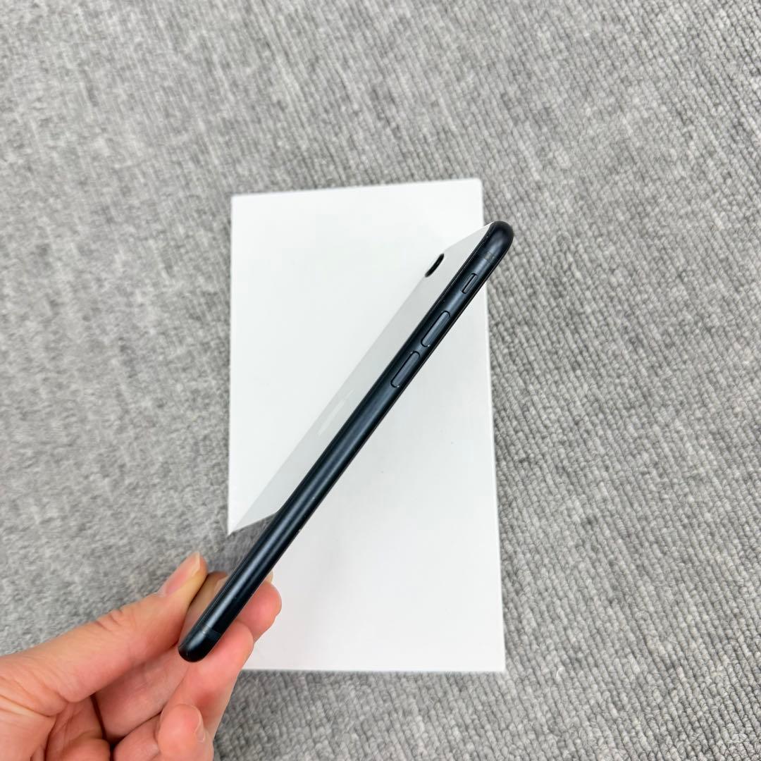 iPhone SE3 128GB ミッドナイトSIMフリー