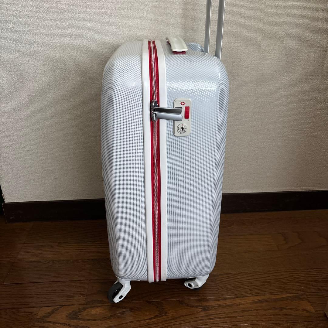 スーツケース　イノベーター　機内持込可38L