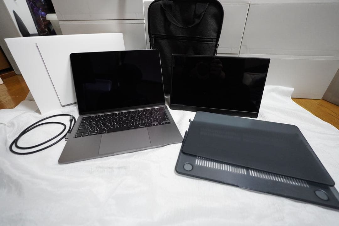 【ほぼ未使用】M2 MacBook Air持ち運びセット　モバイルモニター付き