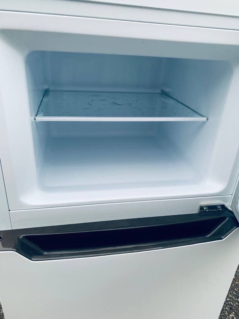 送料設置無料　ユーイング ノンフロン冷凍冷蔵庫　UR-FG110J