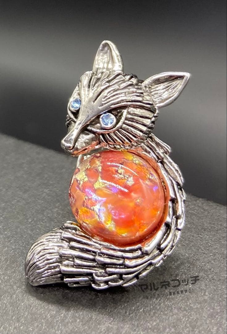 イマック　キツネ　ボヘミアングラス　バッジ　ブローチ　きつね