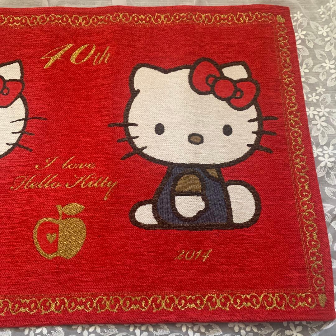 希少品　ハローキティ40周年マット　金糸を使ったリボンの縁取り豪華な織敷物