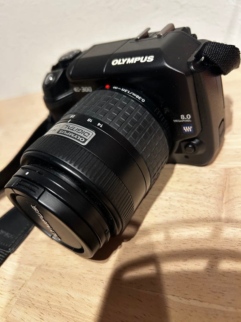OLYMPUS E-300 デジタル一眼レフカメラ