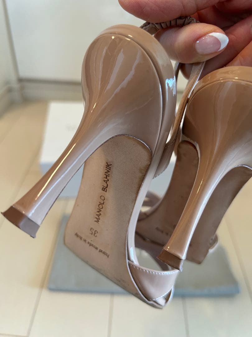 MANOLO BLAHNIK サーモンピンク　サンダル 35 ヒール8センチ