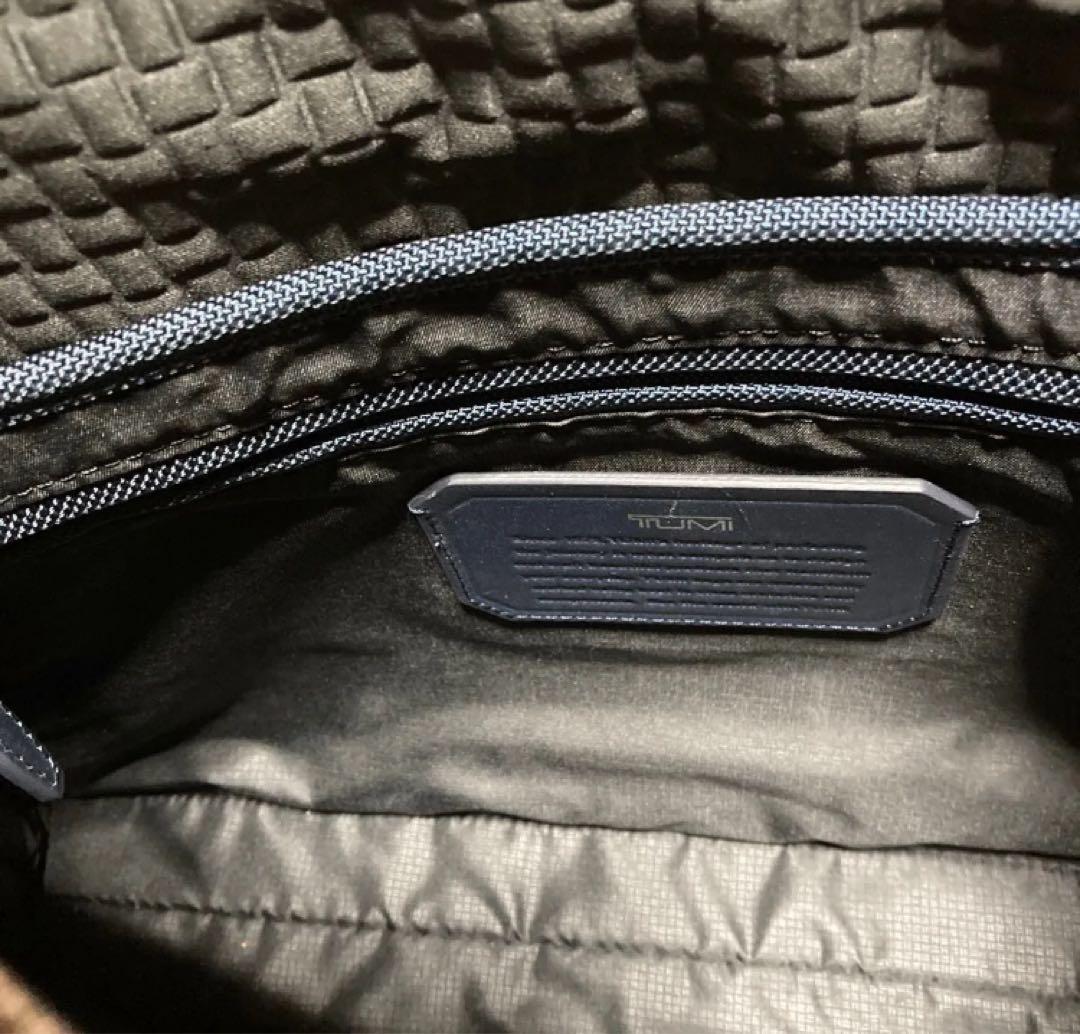 TUMI 682415DNVY2E JARVIS スリムブリーフ　美品