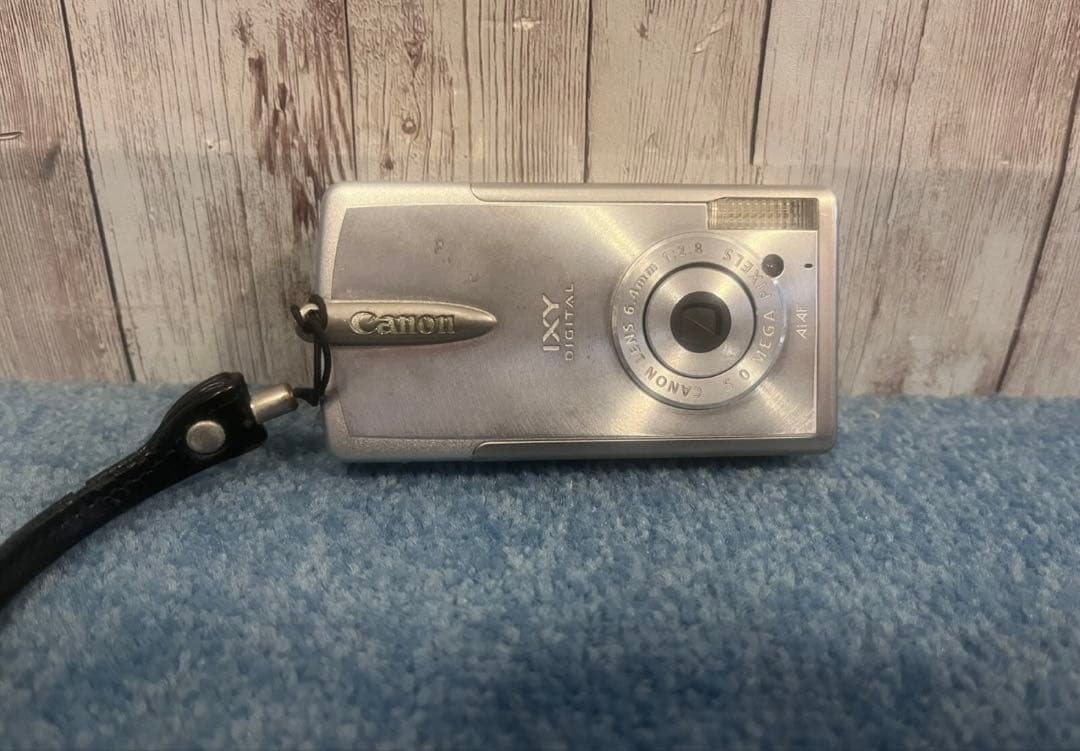 Canon IXY デジタルカメラ バッテリー充電器　SDカード付き