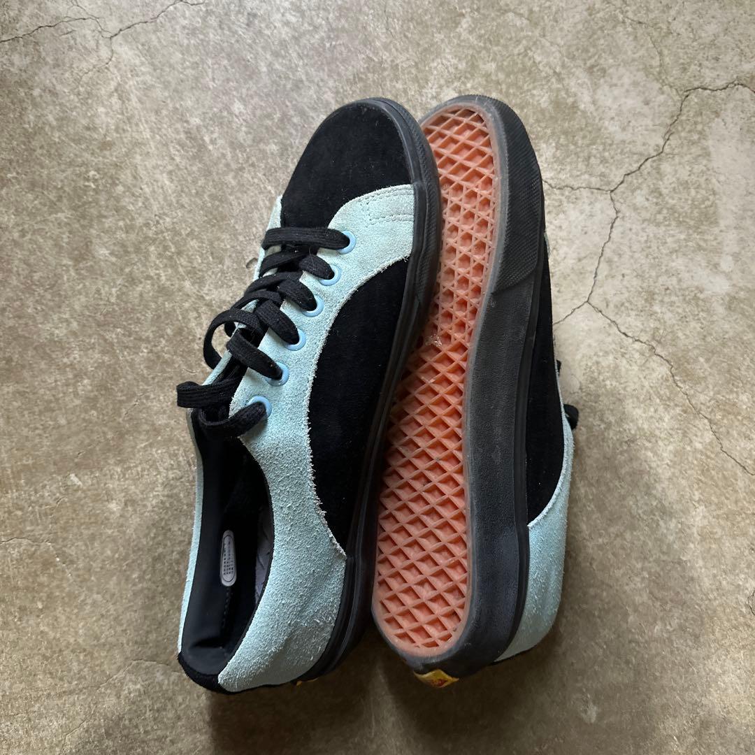 BLUE LUG × Vans Lampin Black Light Blue