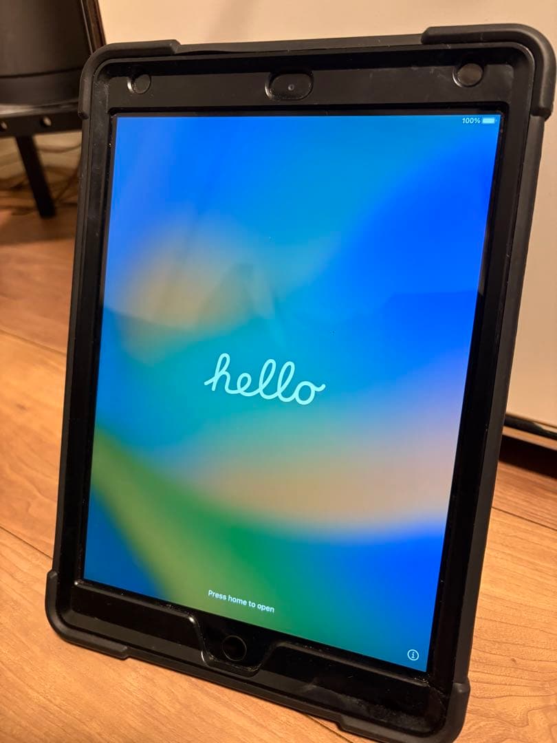 美品　ケース付　iPad (第7世代) 32GB スペースグレー Wi-Fi