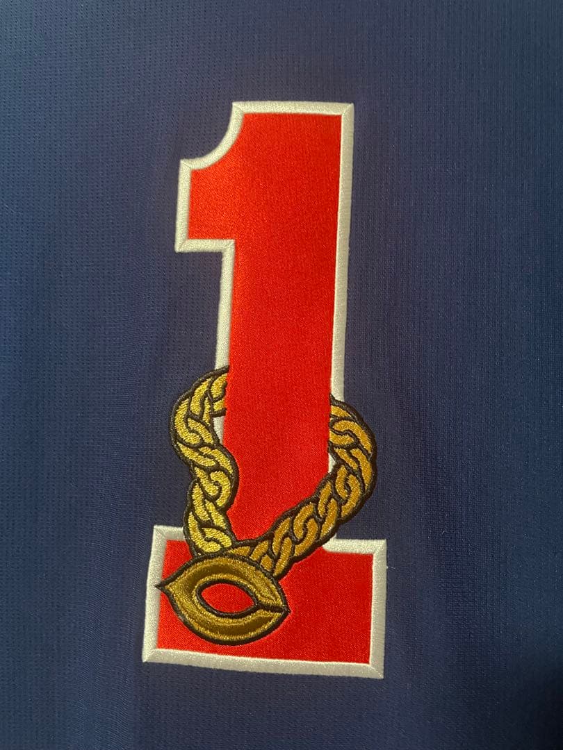 広島カープ　鈴木誠也　サイン付きユニフォーム