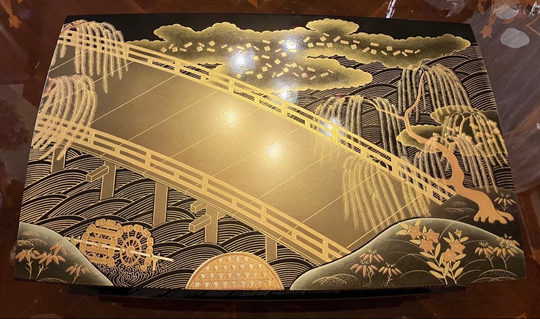 最高級　金箔装飾の漆台　台座　本漆