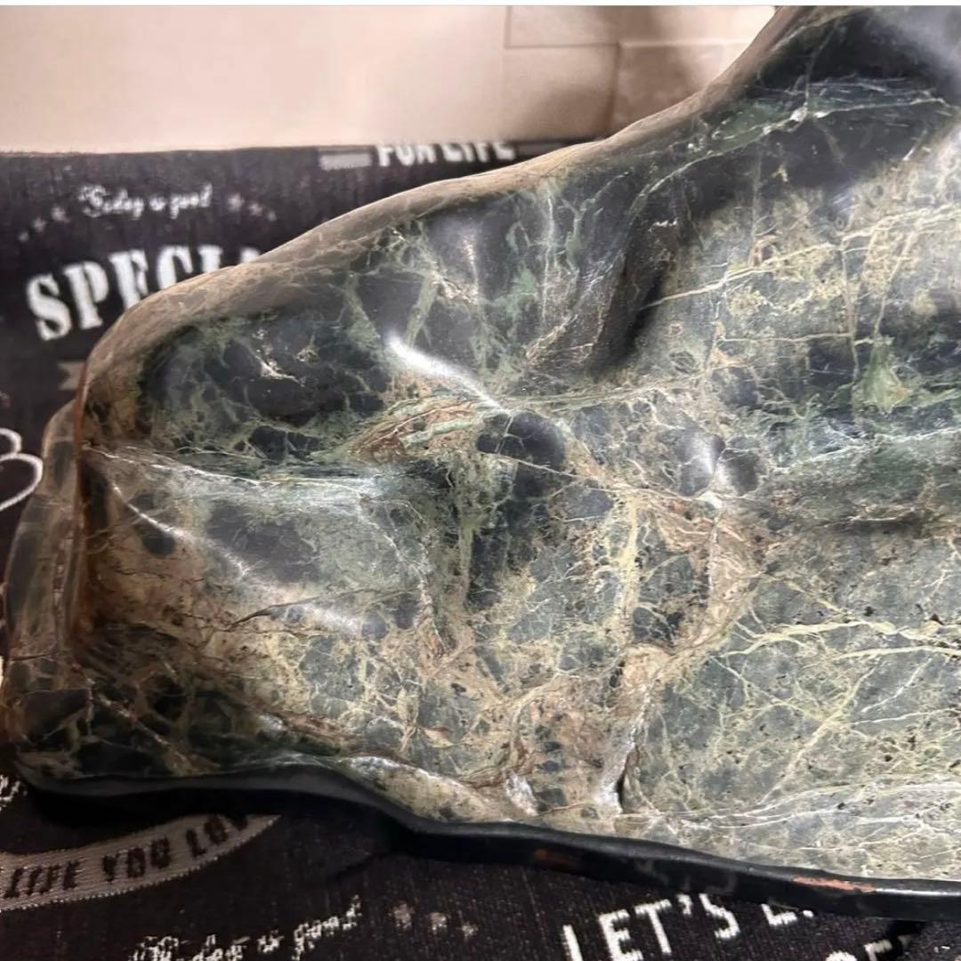 天然石　水石　鑑賞用　蛇紋石　原石　パワーストーン