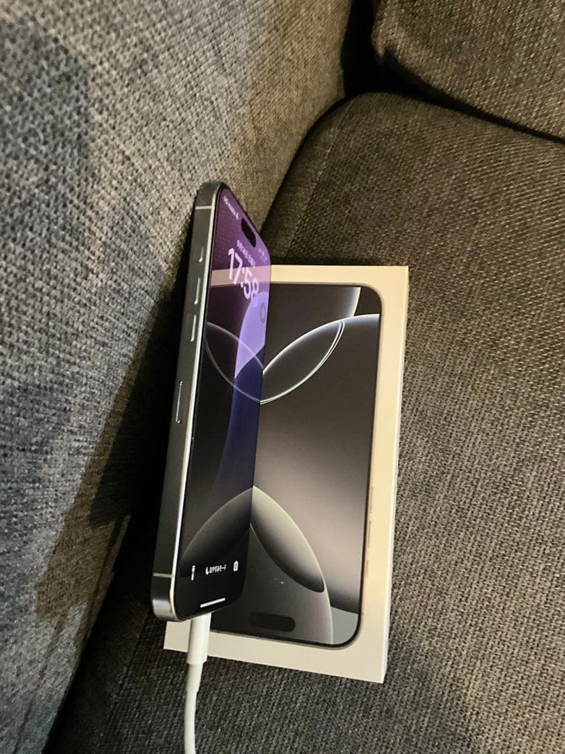 【♡さん専用】iPhone 16 Pro Max 256GB ホワイトチタニウム