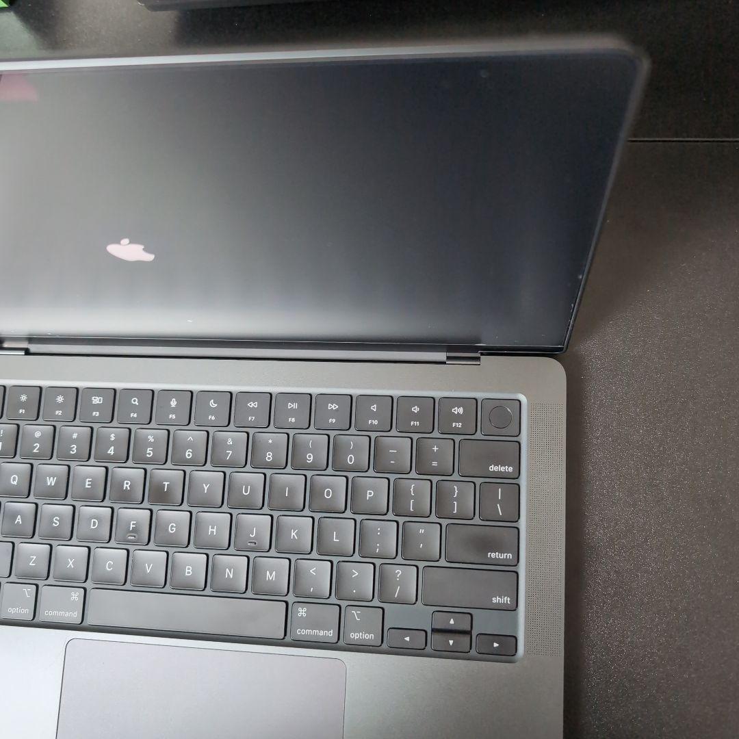 【US配列/極美品】MacBook Pro 14inc M3 Pro 512GB