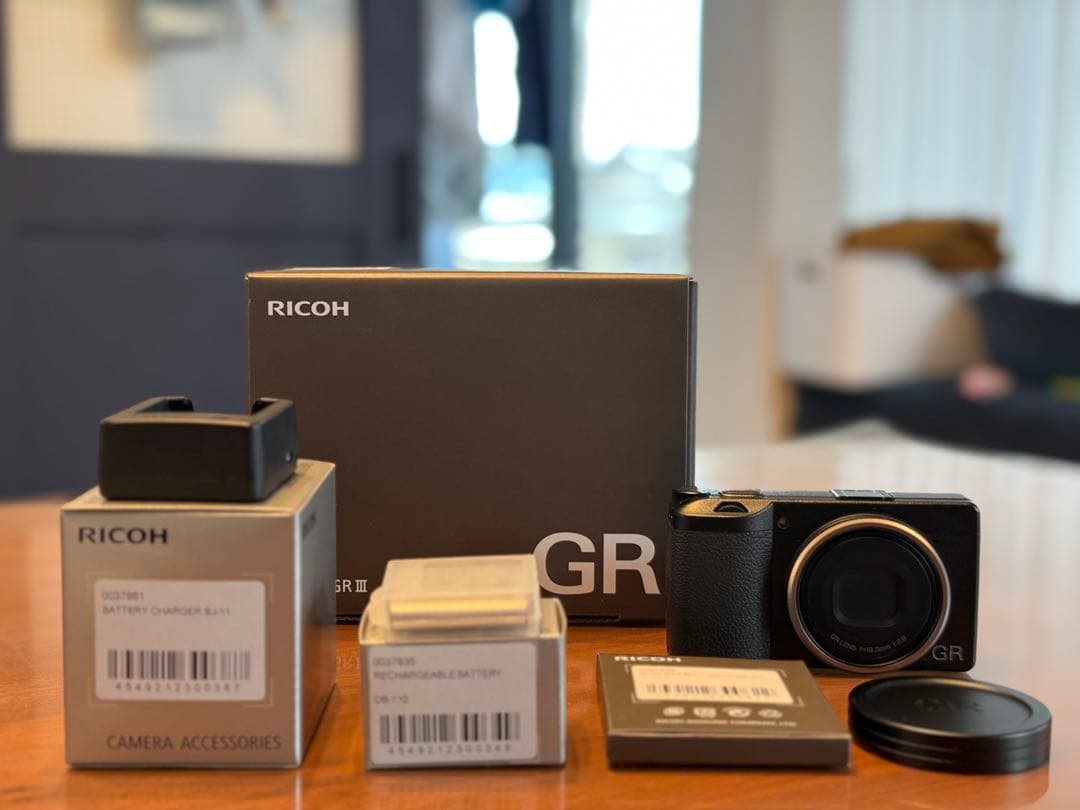 RICOH GR III デジタルカメラ シャッター回数3933