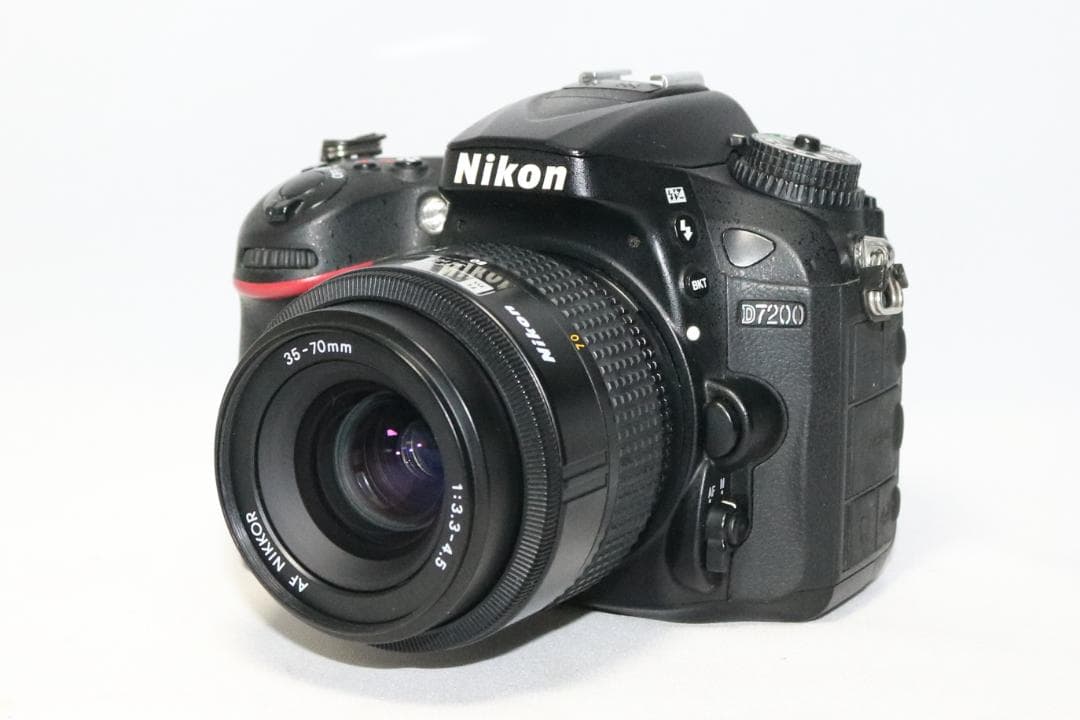 ワンランク上の一眼⭐高性能 ハイアマ Nikon D7200 本格機⭐高速連写