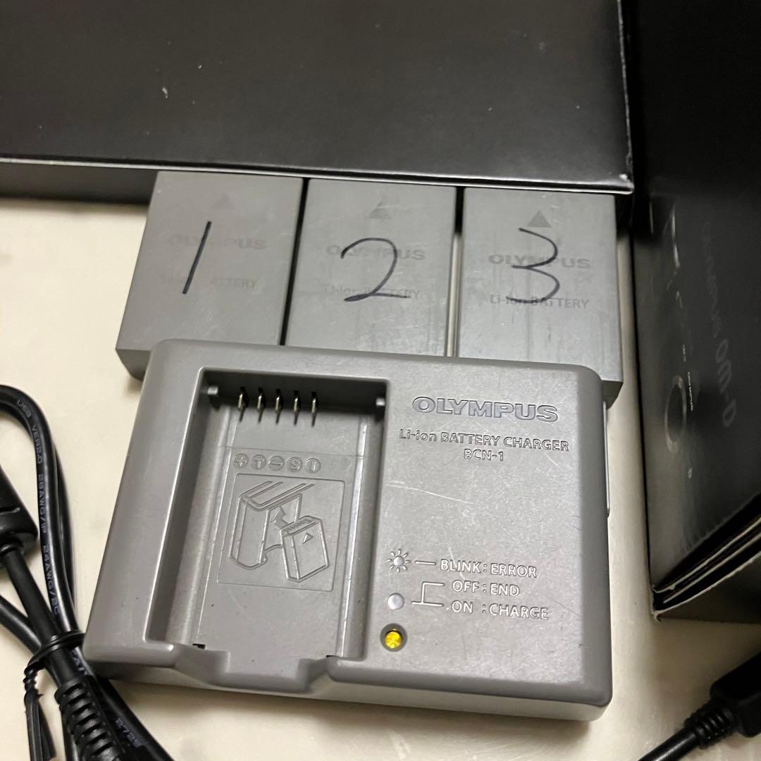 OLYMPUS OM-D EM-1 12-40mmPROレンズ付き