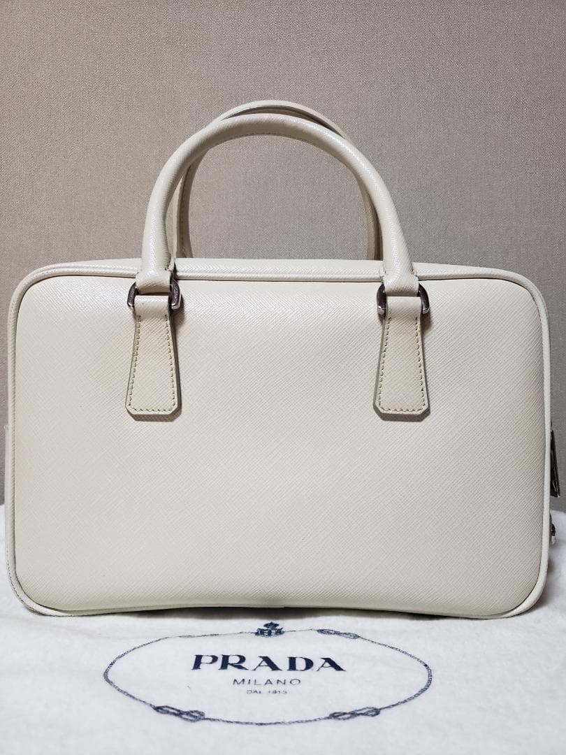 PRADA ガレリア サフィアーノ ミニバッグ　ホワイト