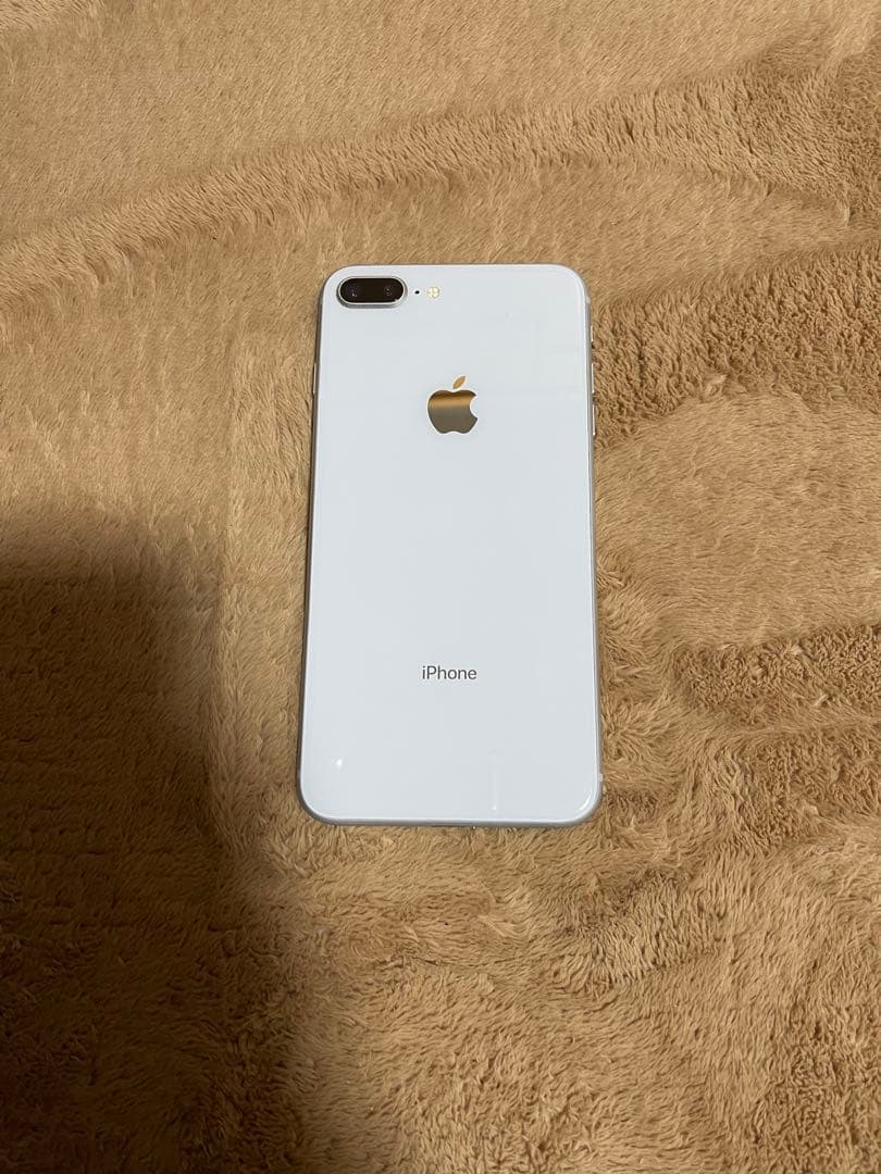 Iphone8 Plus シルバー64GB SIMフリーバッテリー100％良品