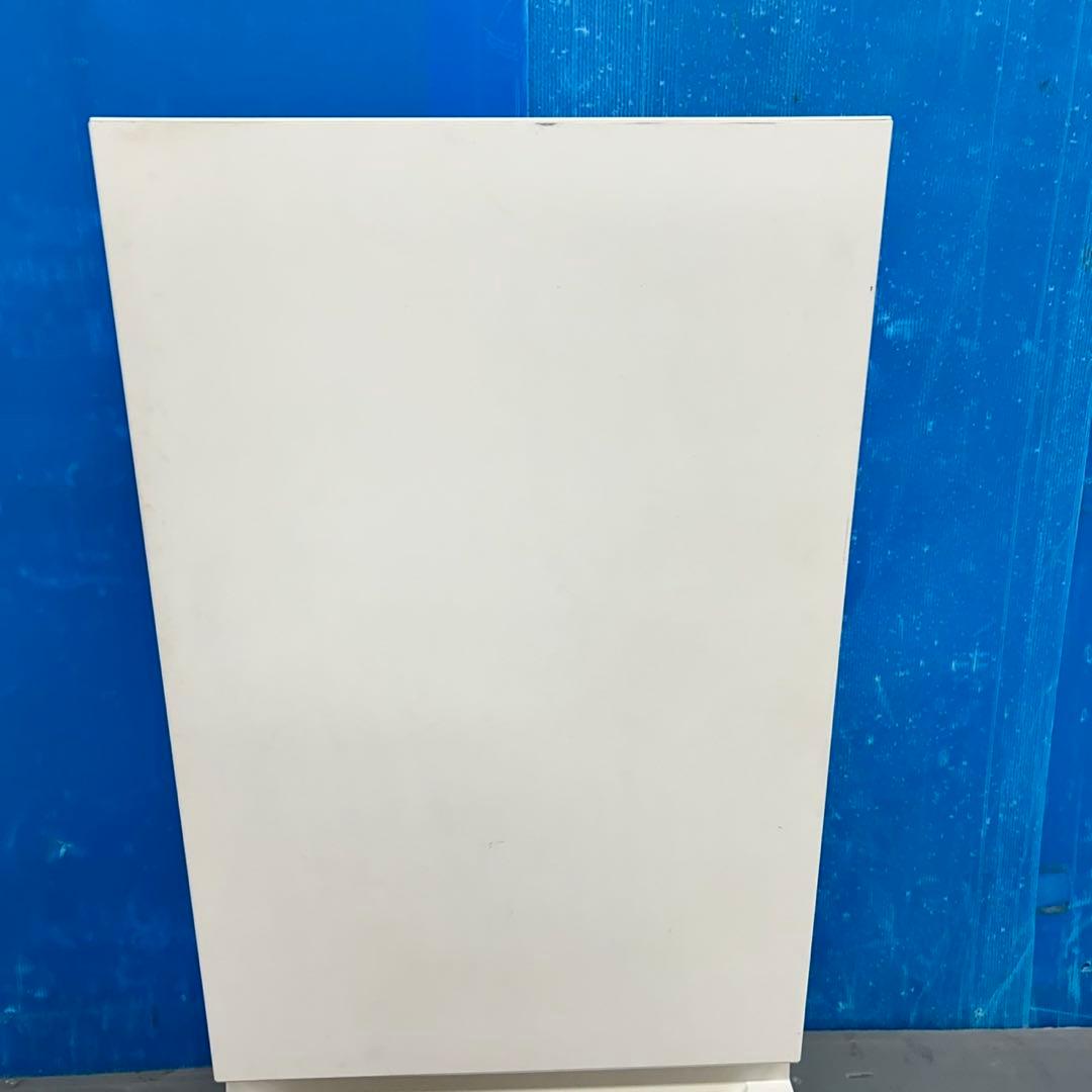 536 極美品　マッドデザイン　冷蔵庫　大きめ　200L弱　大人気モデル