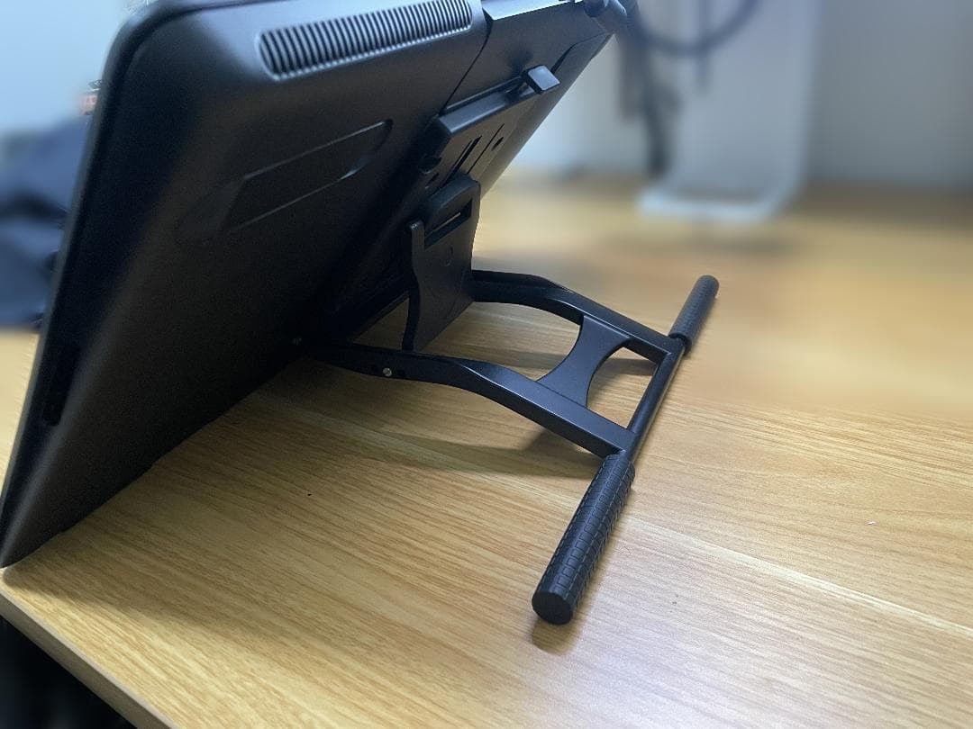 美品 Wacom Cintiq 16 FHD 別売りスタンド付き