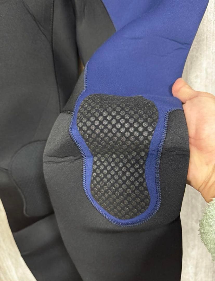 未使用FLASH PACKER ウェットスーツAM-TYPE ジャーフルLサイズ