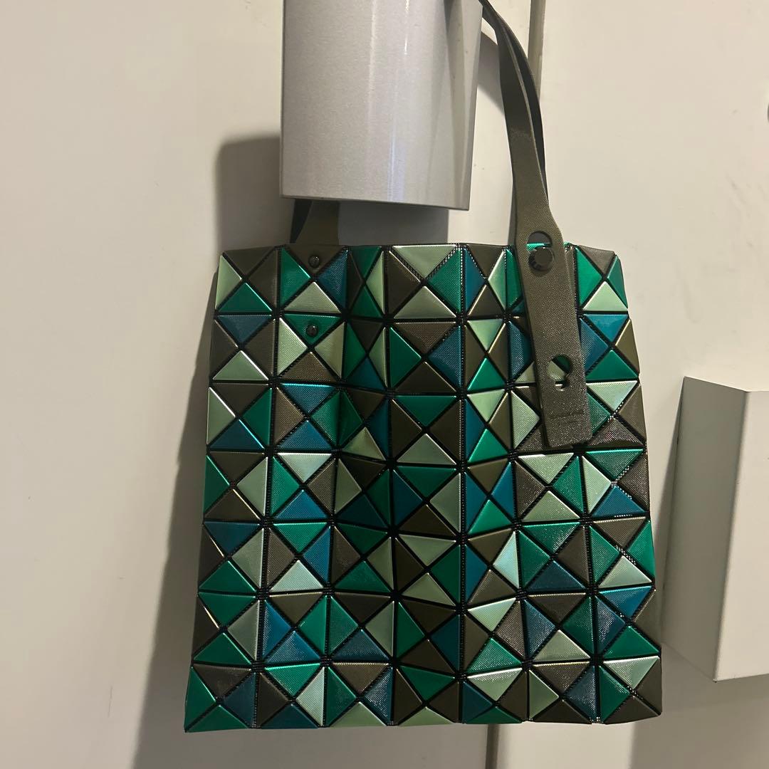 BAO BAO青緑色 三角形デザイン