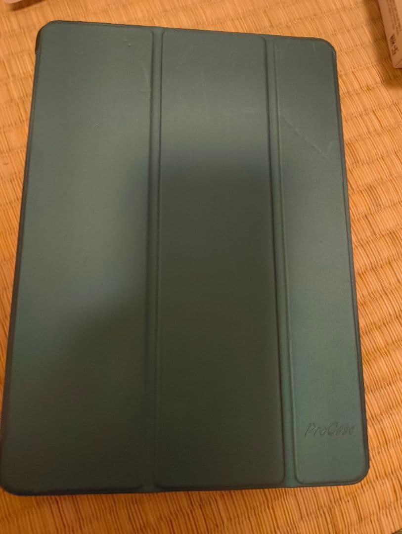 iPad　第六世代 本体 Case付き