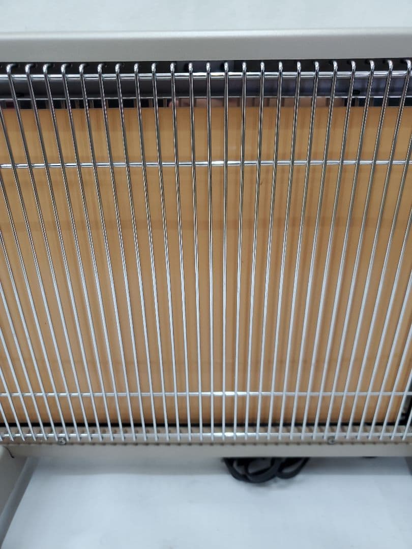 【美品】サンルミエ E800LS キュート 遠赤外線暖房器