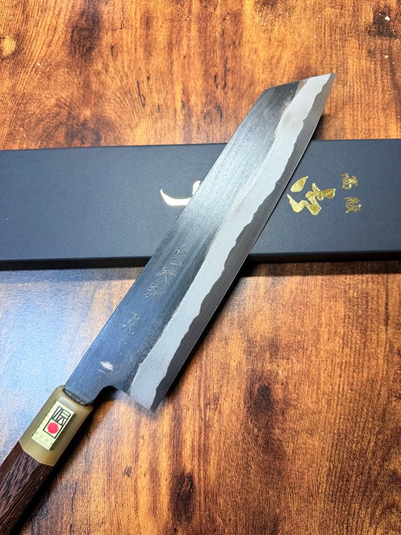 森本光一作　和牛刀 切付 黒打 包丁　8寸　白ニ鋼　ウェンジ白水牛八角柄