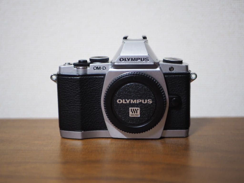 【ジャンク品】OLYMPUS OM-D EM-5 ミラーレス一眼カメラ 本体
