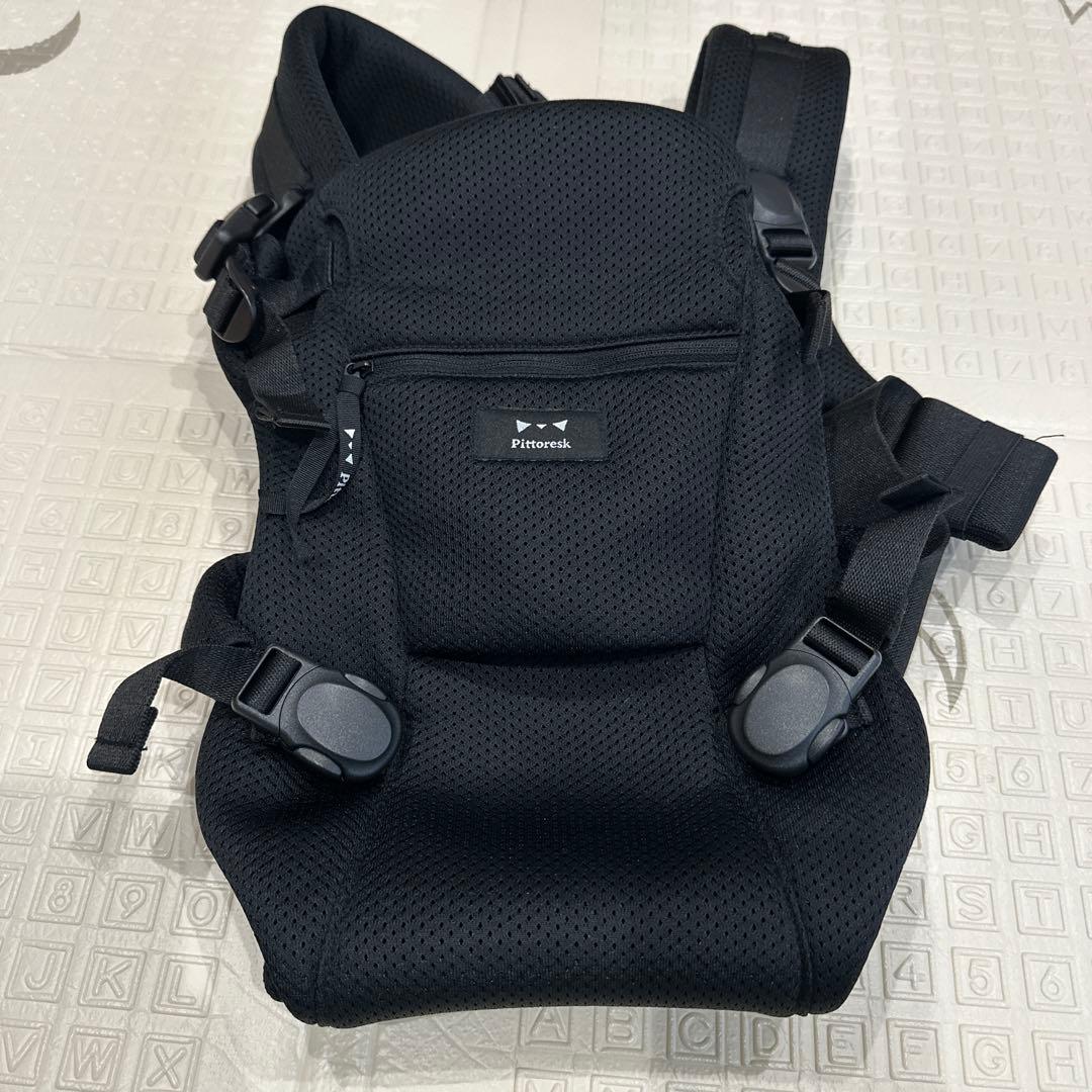 ピトレスク ベビーキャリア ファースト　ブラック　抱っこ紐