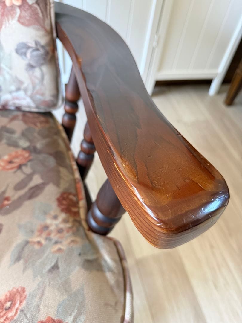 ①飛騨産業 キツツキ フロンティア アーム付きソファチェアカントリー 木製