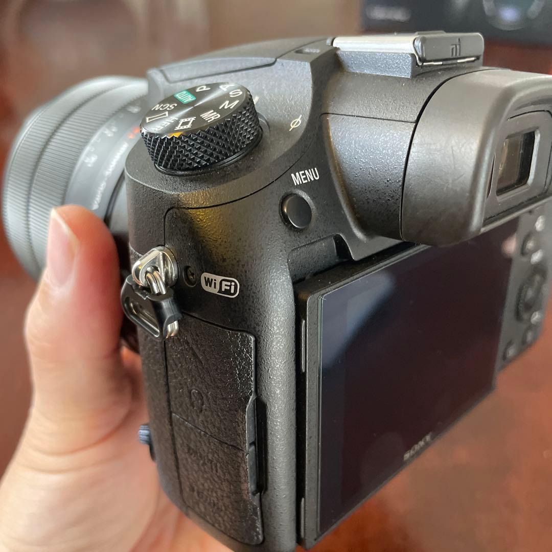 【良品】 SONY Cyber-shot DSC-RX10M4