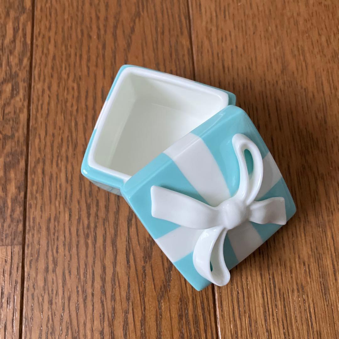 【新品未使用】Tiffany & Co. ギフトボックス型小物入れ