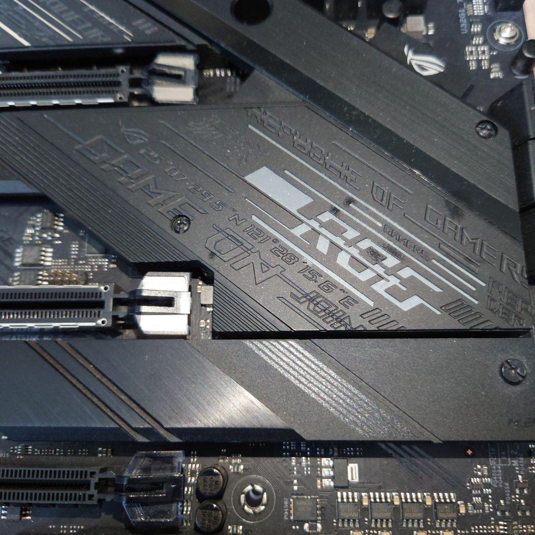 ASUS ROG STRIX Z490-E GAMING マザーボード