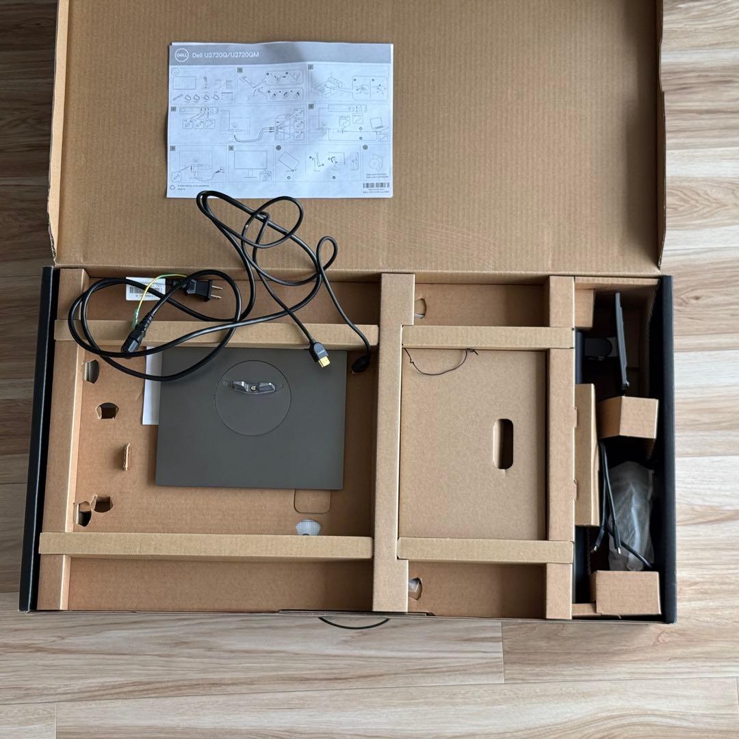 DELL 27型 4K USB-Cモニター U2720QM 美品 フル付属品