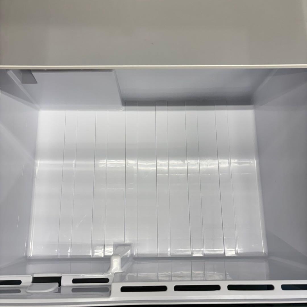 527 冷蔵庫　大型　右開き　自動製氷機付　右開き　200L〜300L 極美品