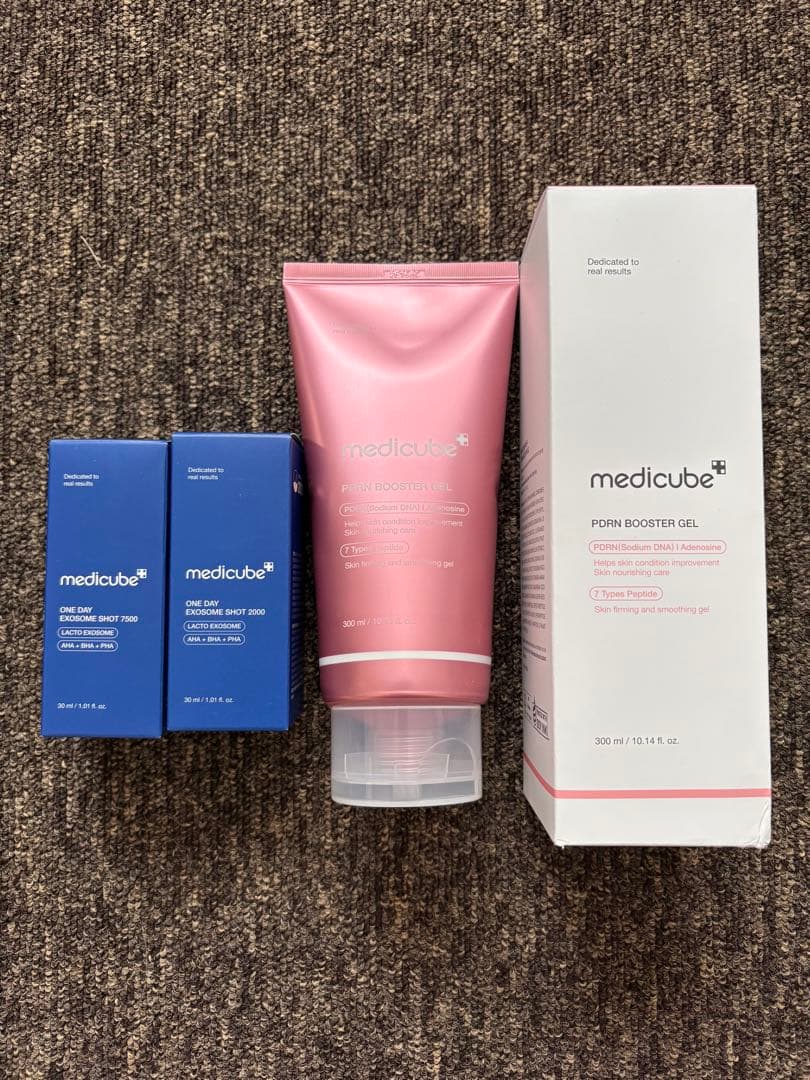 中顔面ケアセット　リフトEMSローラー ブースタープロミニプラス　メディキューブ