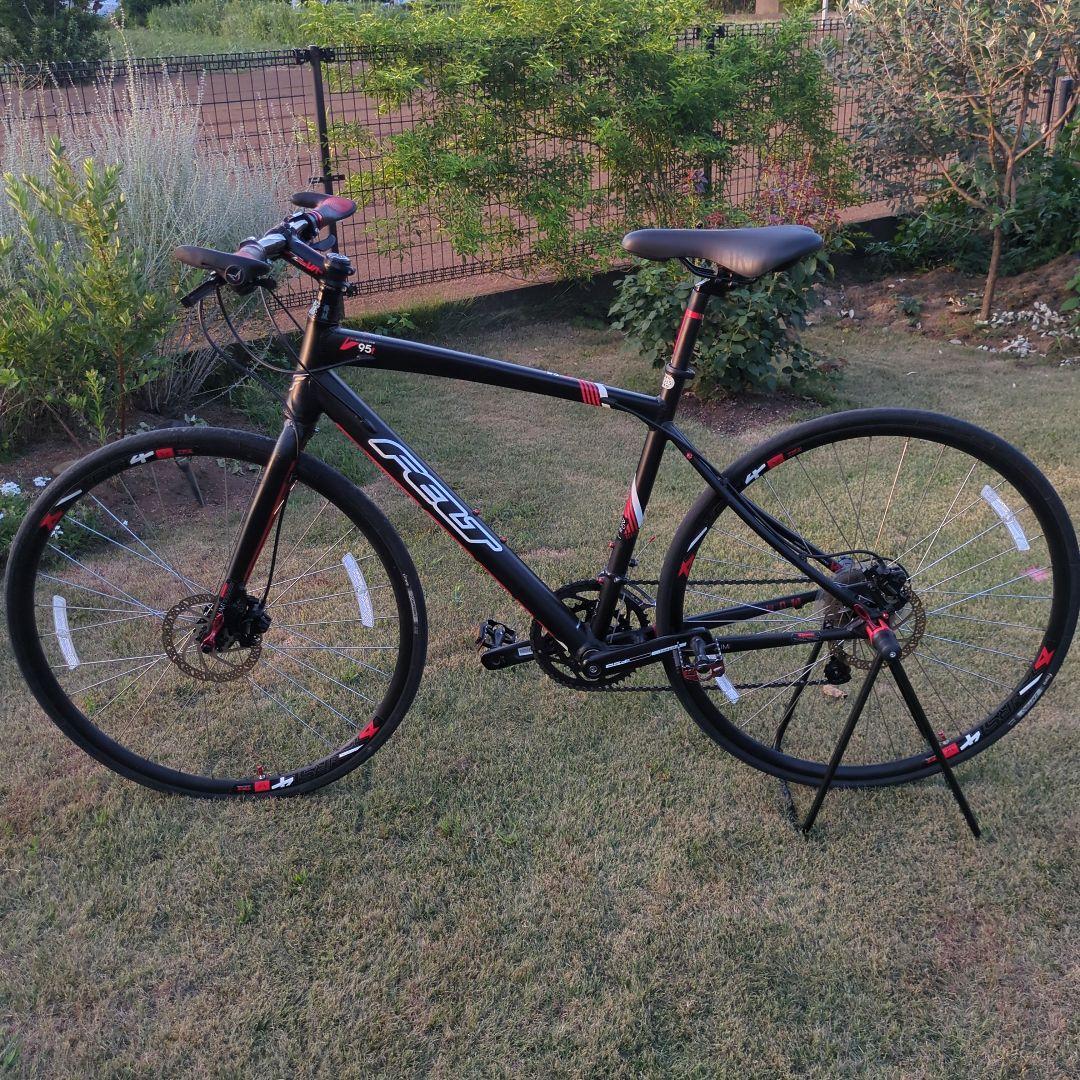 【茨城県:引き取り限定】Felt クロスバイク ブラック