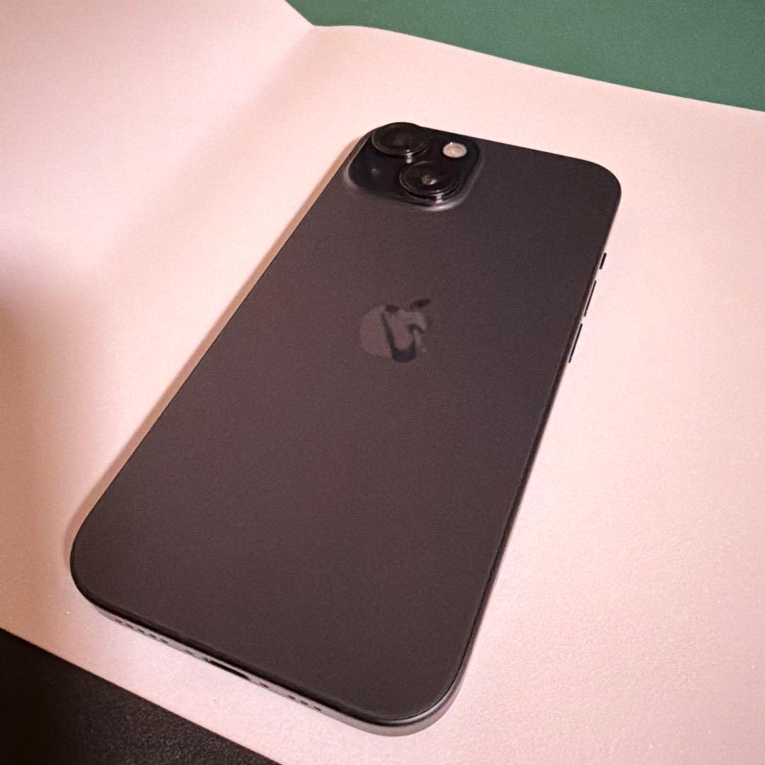 Apple iPhone 15 ブラック　128GB SIMフリー