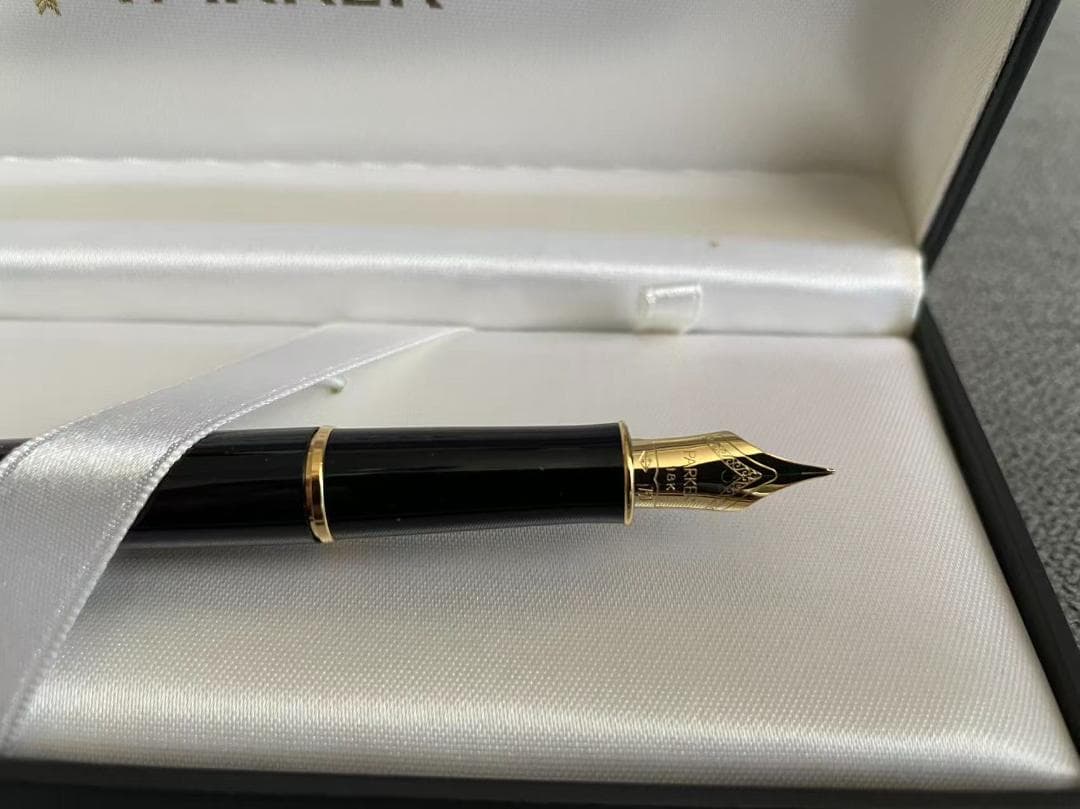 Parker 万年筆 黒 ☆新品！☆18K金のペン先付き
