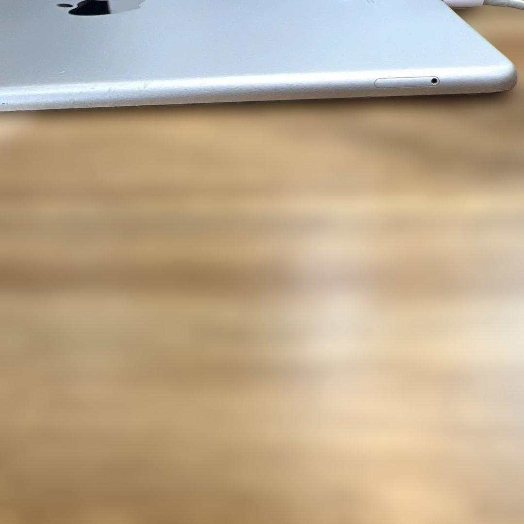 M836 SIMフリー　ipad Air 第三世代　64GB