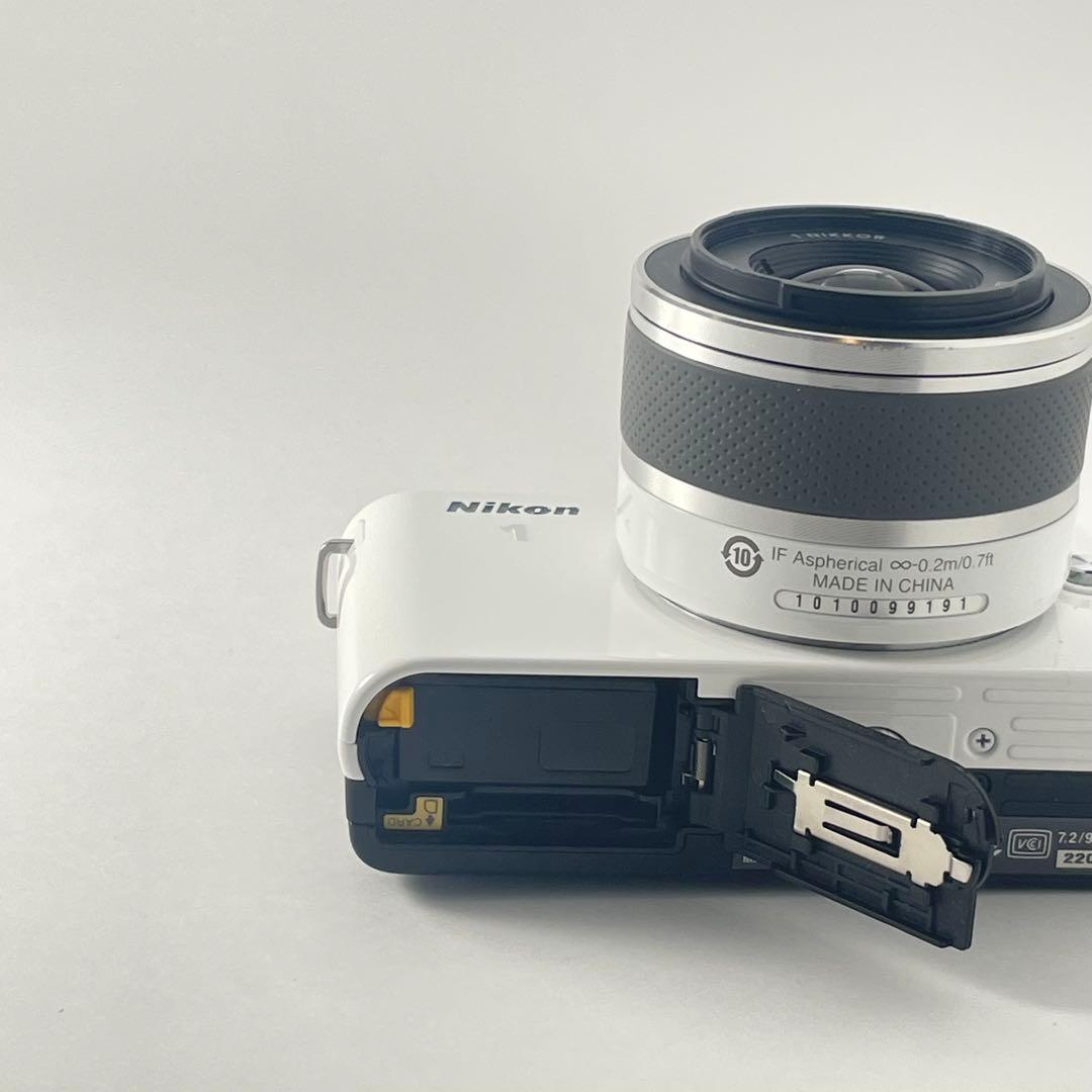 【ショット数2000・返品保証】Nikon1 J2 ホワイト レンズキット