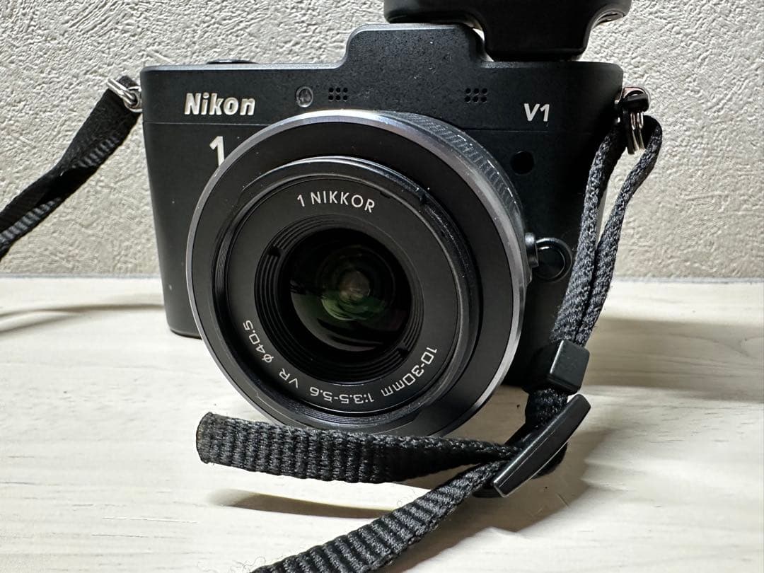 【美品】Nikon Nikon1 V1 レンズセット デジタルカメラ　レンズ　1